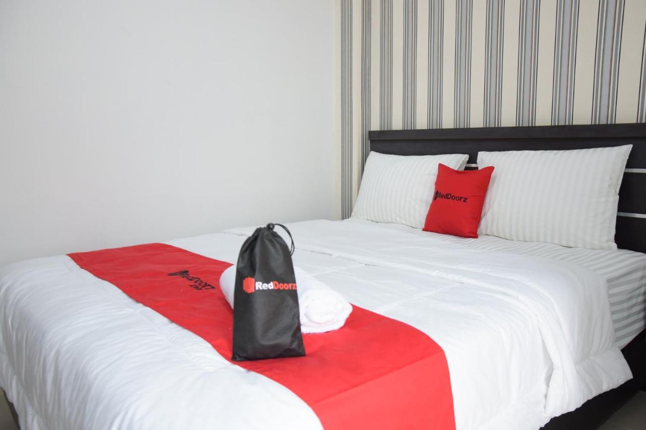 Hotel Reddoorz Near Uin Sumatera Utara Medan Exterior foto